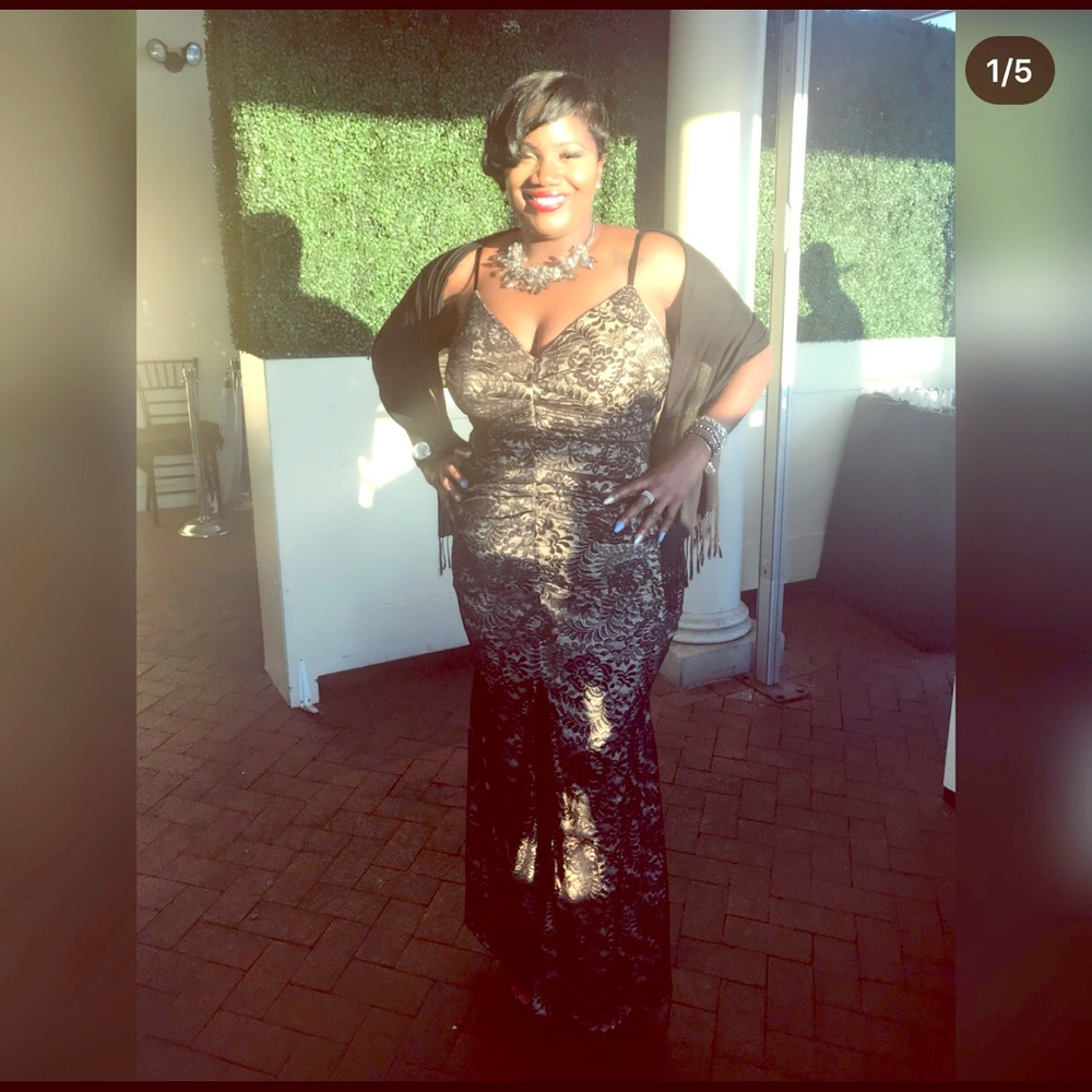 Black/nude lace dress